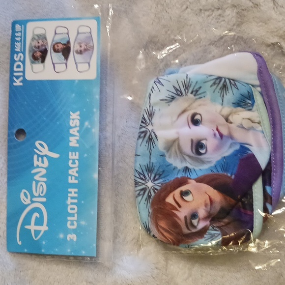 NWT Disney FROZEN ELSA & ANNA (3) CLOTH Face MASKS in a Package Kids AGE 4 & UP - Picture 1 of 4
